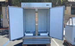 NSF commercial Reach In 2 door freezer XB54F