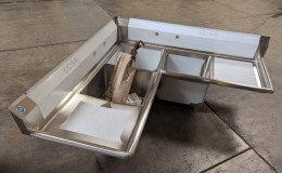 Clearance NSF Corner Sink 3 Compartment  05164