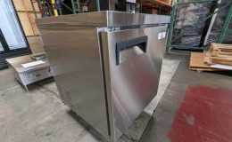 Clearance NSF Undercounter refrigerator 27 ins 04287
