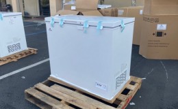 NSF 33 inches Solid Top Chest Freezer 7 cu ft XF-215