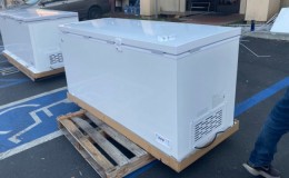 NSF 65 in Solid Top Chest freezer 18 cu ft XF-562