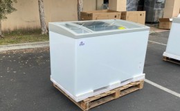 NSF 50 inch  ice cream  Chest freezer 14 cb ft  SD451S