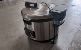 Clearance 45 cup raw Electronic Rice Cooker Warmer 051541