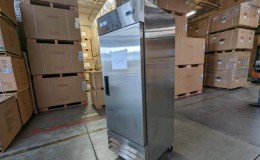 Clearance NSF restaurant One Door Refrigerator 05241